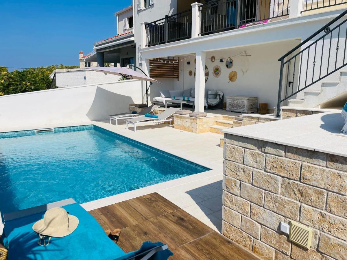 Villa Lemony Maslinica Exterior photo
